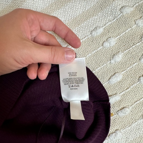 Express Body Contour One Shoulder Cropped Sweater Tank purple size large - Picture 7 of 11